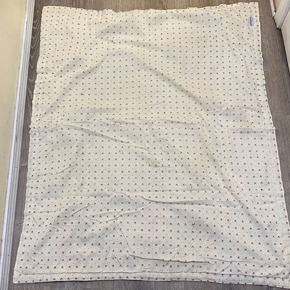 Piecemakers • Quilt • 46” X 37” - Picture 2 of 2